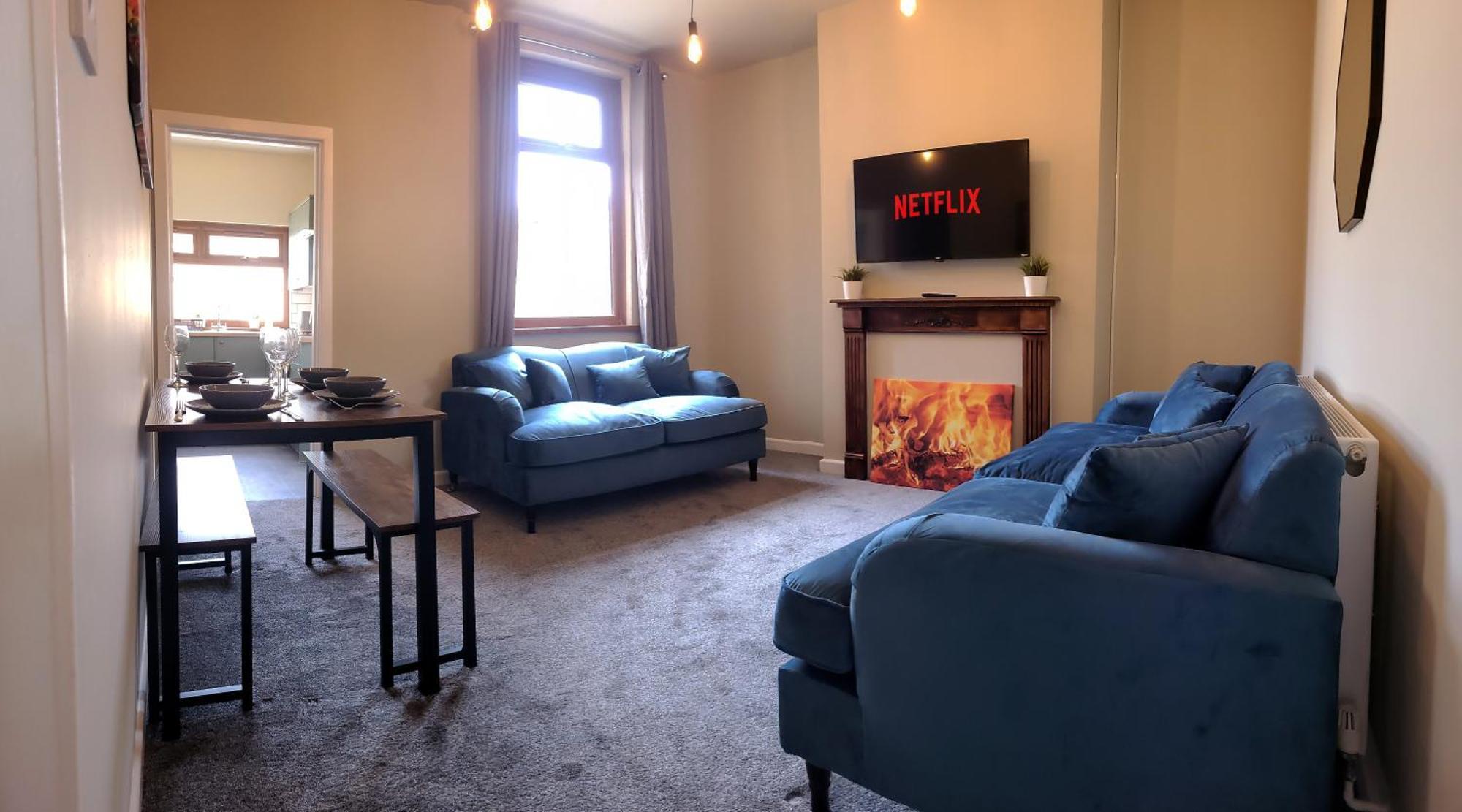 3db, 4 Rooms, Sleeps 8, Swansea, Smart Tv's In Every Apartment *